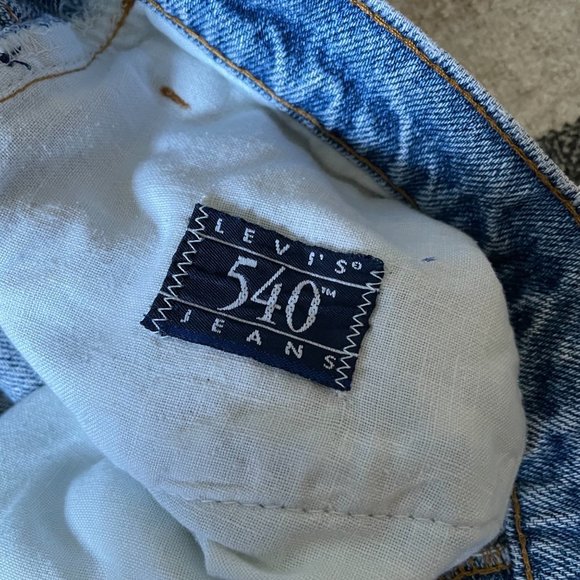 Vintage 1990 Levi’s 540 Light Wash Straight Leg Jeans - Picture 7 of 7